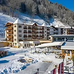 Superior Sport Und Familienresort Alpenblick 4* Zell am See