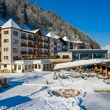 Superior Sport Und Familienresort Alpenblick Hotell Zell am See