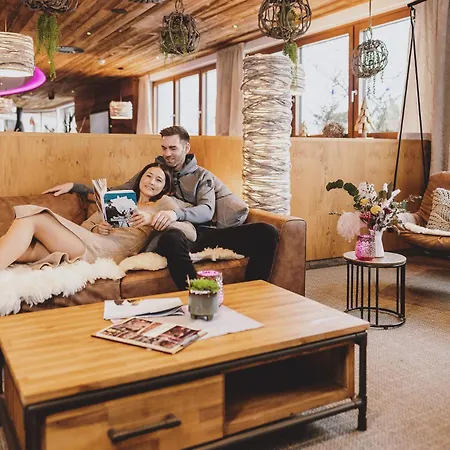 Superior Sport Und Familienresort Alpenblick ホテル ツェル アム ゼー