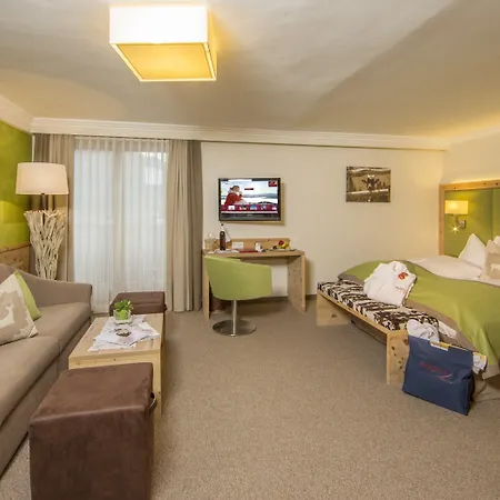 Superior Sport Und Familienresort Alpenblick Hotell