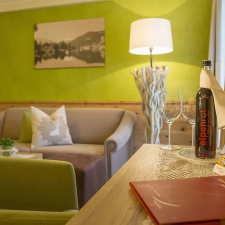 Sport- Und Familienresort Alpenblick ホテル 4*
