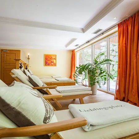 ホテル Sport- Und Familienresort Alpenblick 4*