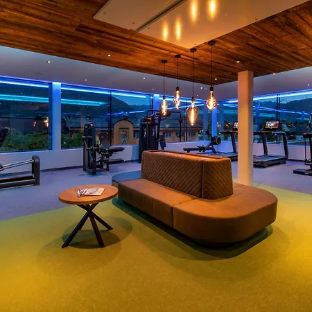 Sport- Und Familienresort Alpenblick ホテル 4*