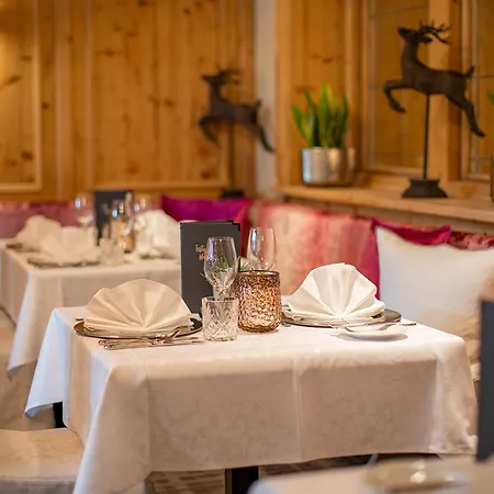 Superior Sport Und Familienresort Alpenblick 젤암제