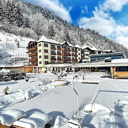 Hotel Superior Sport Und Familienresort Alpenblick 4*