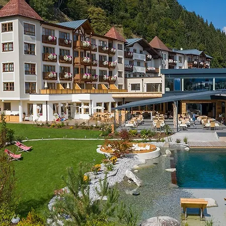 Sport- Und Familienresort Alpenblick ホテル ツェル アム ゼー