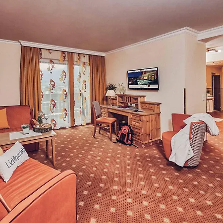ホテル Sport- Und Familienresort Alpenblick ツェル アム ゼー